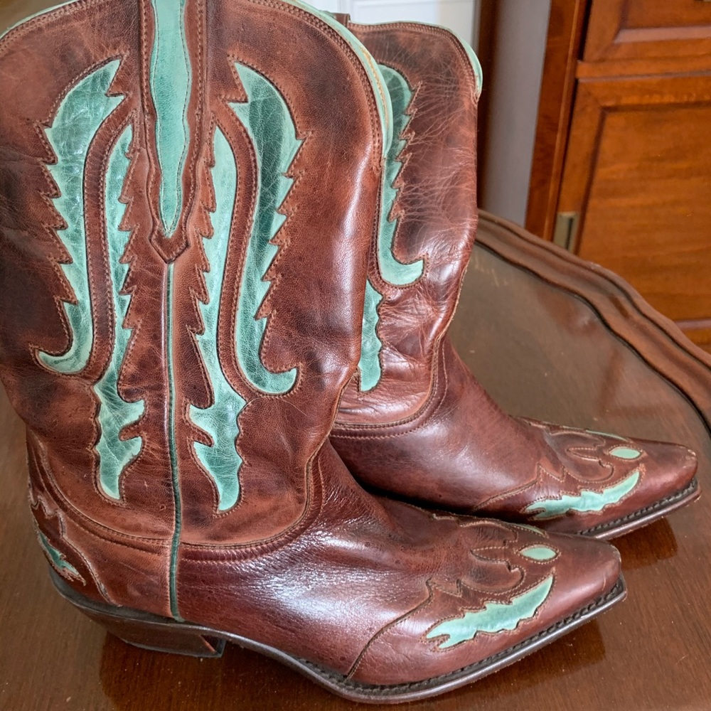 GORGEOUS Charlie 1 Horse Lucchese cowboy boots